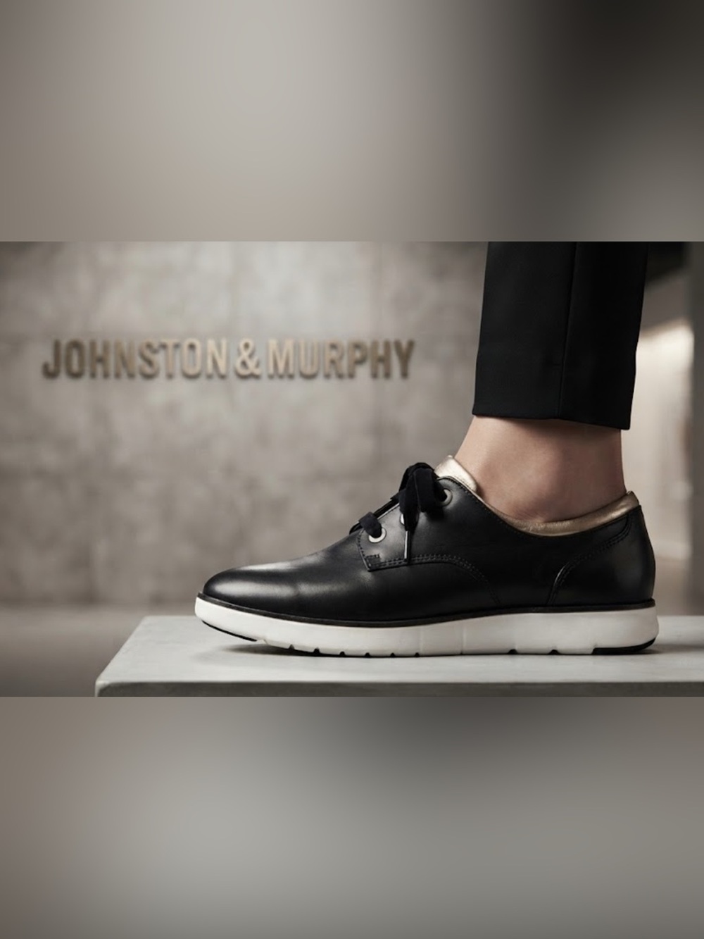 Authentic Johnston & Murphy designer black leather sneakers sz 9
